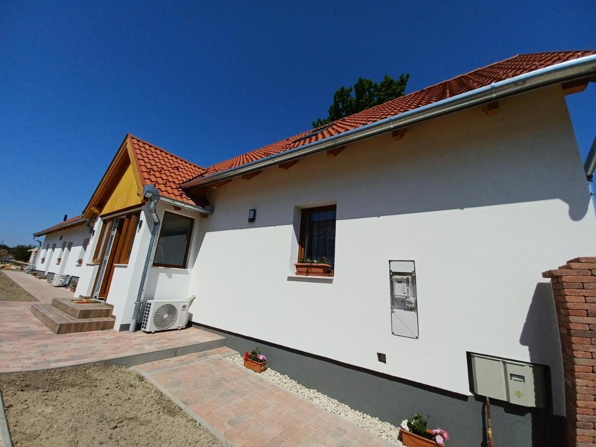 Hotel Fazekas Vendeghaz Balatonkeresztúr Exterior foto