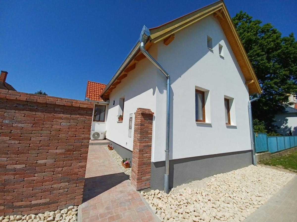 Hotel Fazekas Vendeghaz Balatonkeresztúr Exterior foto