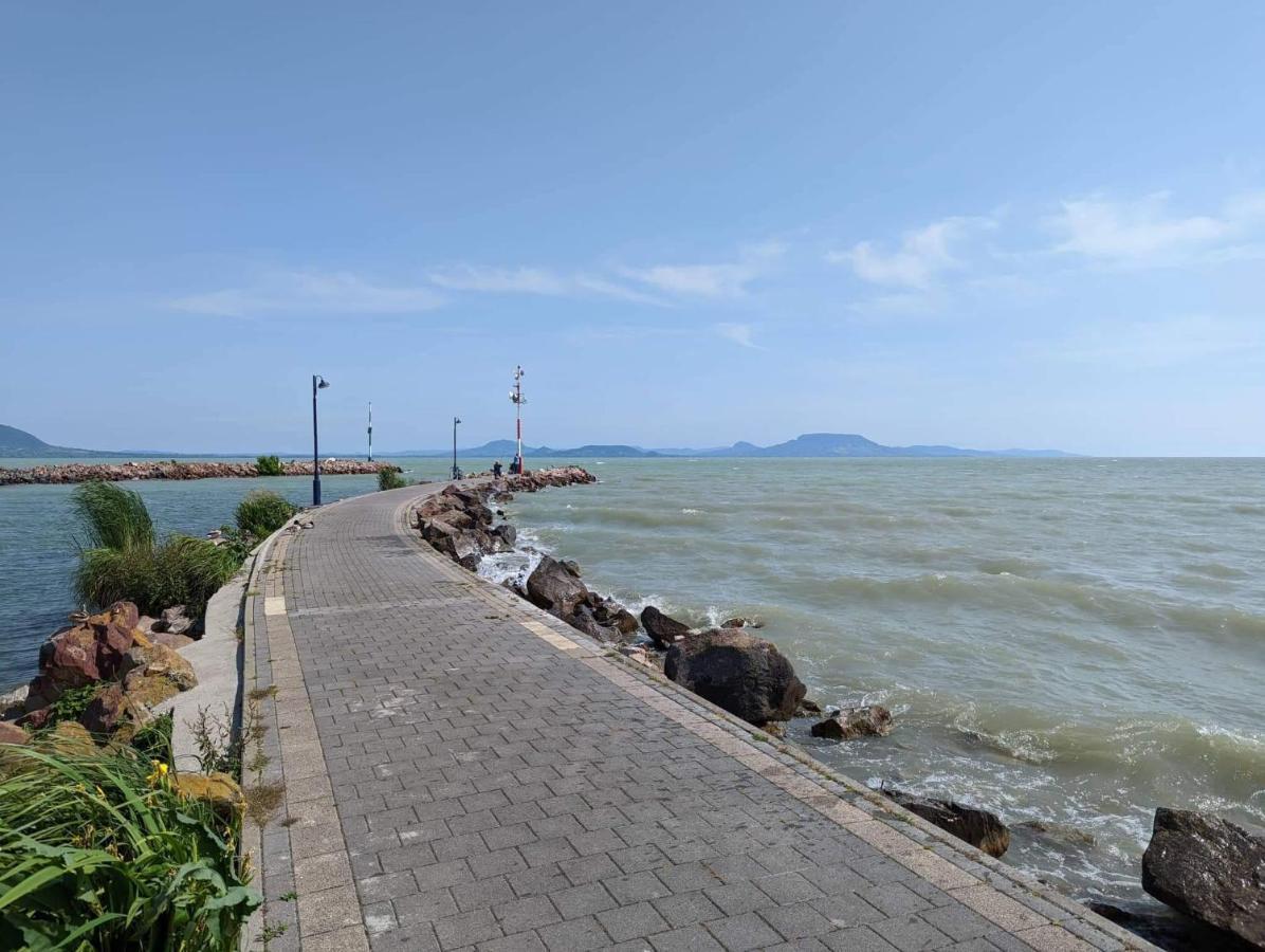 Hotel Fazekas Vendeghaz Balatonkeresztúr Exterior foto